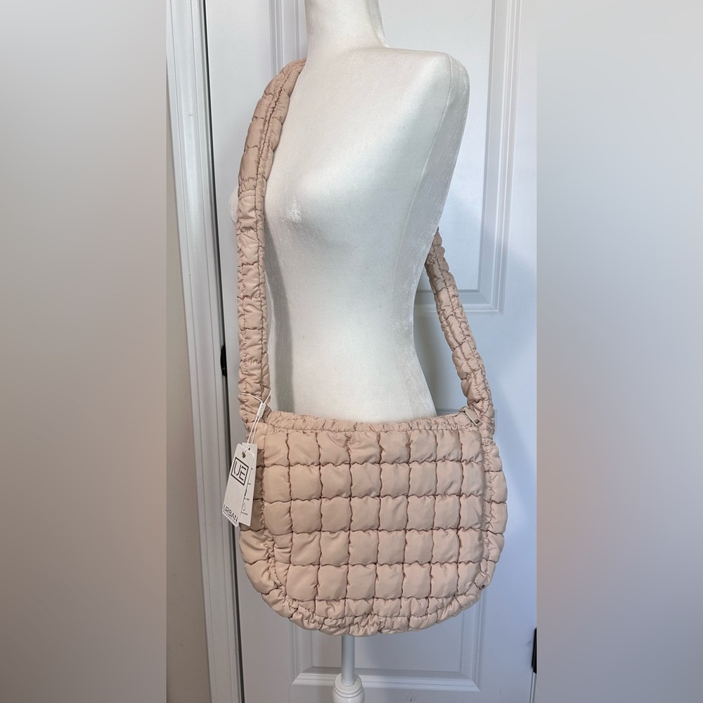 URBAN EXPRESSIONS Puffer Crossbody Bag- NWT - Picture 1 of 15